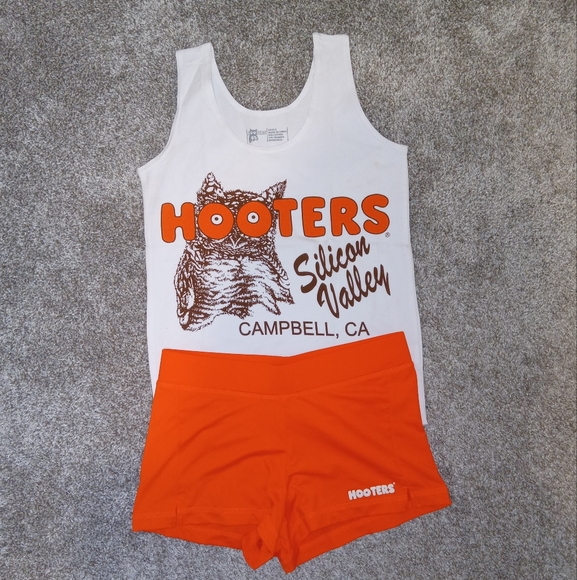 NEW Hooters girl uniform set S/M!!! - Picture 1 of 3